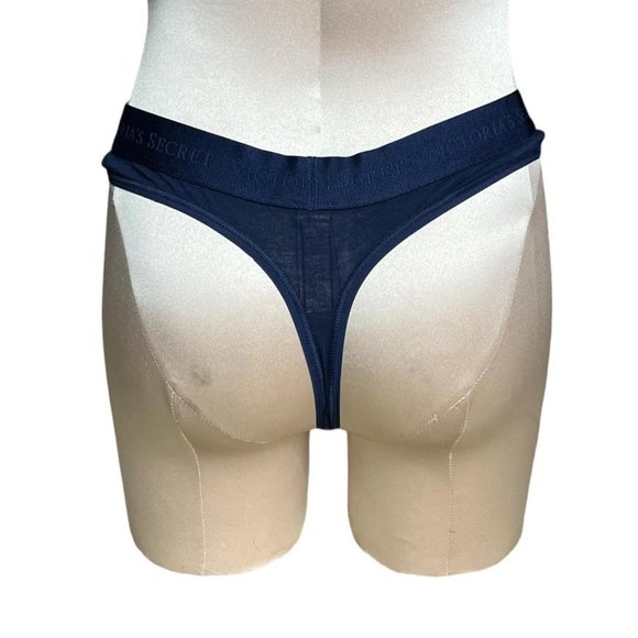 Victoria’s Secret underwear / thong !! - Picture 2 of 4